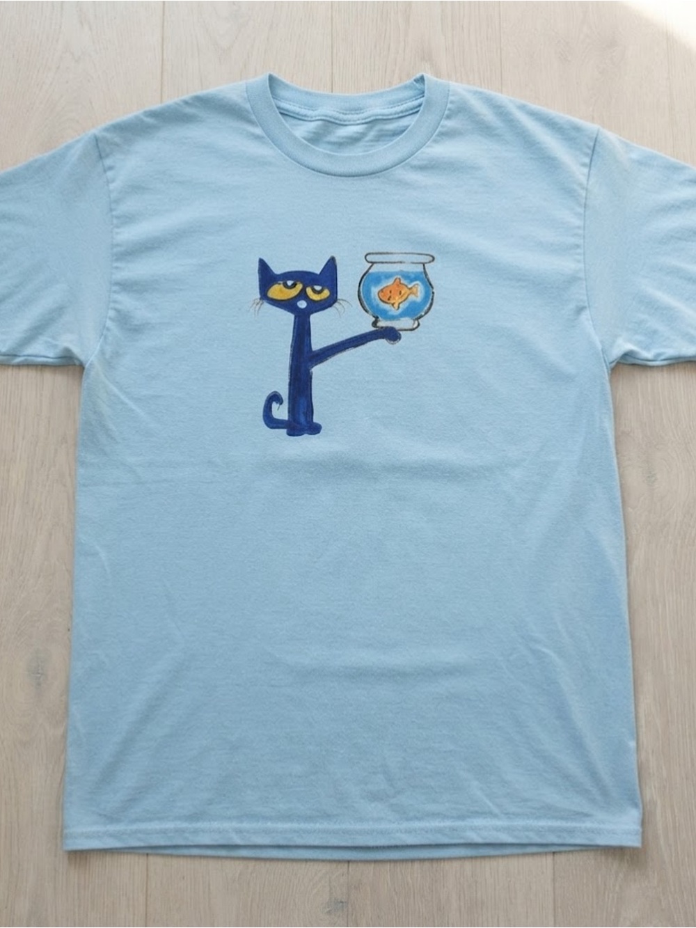 Gildan Light Blue Cat & Fish Graphic T-Shirt